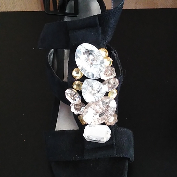 Black Suede Jeweled encrusted , size 6.5 Heels - Picture 7 of 9
